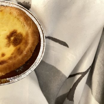 85°C Bakery Cafe-Irvine - Egg tart - Coffee & Tea Near Me - Irvine, California