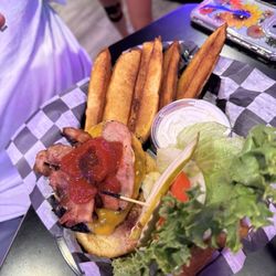 Sportspage Bowl Grill & Lounge - Bacon Cheeseburger