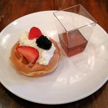 Libra - Belgian Waffle - Breakfast & Brunch Near Me - Orlando, Florida