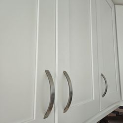 Cabinet Factory Outlet - Door does not close