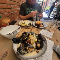 The amazing mussel.chowder! Seafood was so fresh w amazing bread!