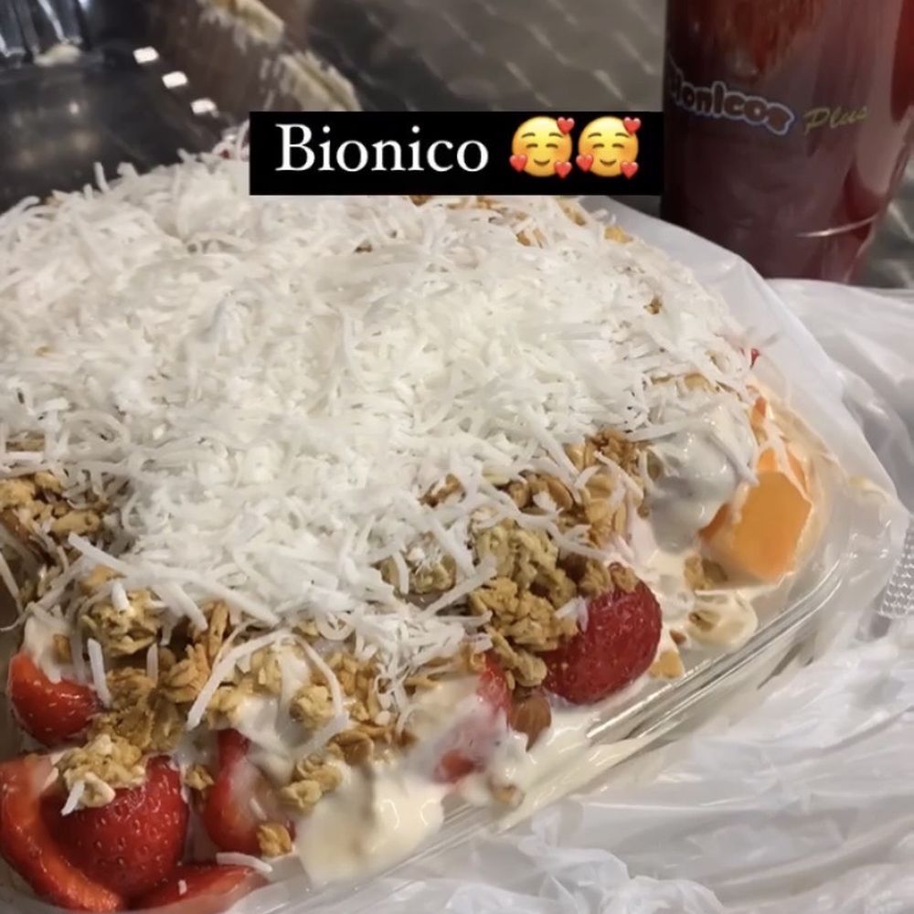 Bionicos Plus - Bionico with no banana or raisins and a 12 For Performance Juice - Desserts Near Me - Downey, California Bionicos Plus - Bionico with no banana or raisins and a 12 For Performance Juice - Desserts Near Me - Downey, California