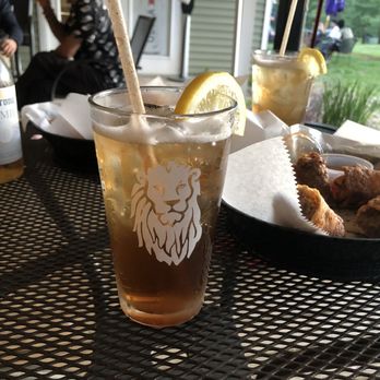 Caddyshack Bar & Grill - Outdoor patio - Sports Bars Near Me - Plainsboro, New Jersey