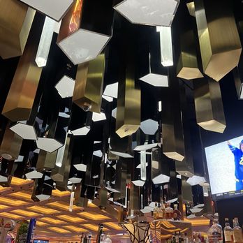 Crystal Bar - 05/23/2026 ceiling - Cocktail Bars Near Me - Las Vegas, Nevada Crystal Bar - 05/23/2026 ceiling - Cocktail Bars Near Me - Las Vegas, Nevada