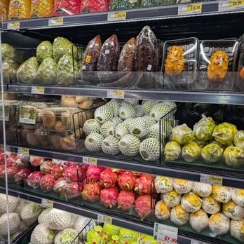 H Mart - Fruit including cacao fruit and various types of dragon fruit - International Grocery Near Me - Dublin, California