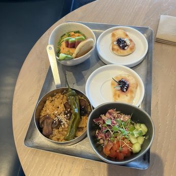Capital One Lounge - Going for seconds, lol! - Airport Lounges Near Me - Dallas, Texas Capital One Lounge - Going for seconds, lol! - Airport Lounges Near Me - Dallas, Texas