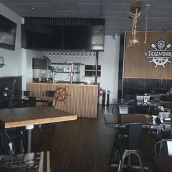 Came to eat several times over the past month - no light, nothing. Business next door said they closed the business a few months ago