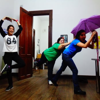 In-genious Idiomas - Alumnas del taller de teatro en inglés - Educational Services Near Me - Rosario, C