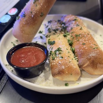 WSKY Stadium - Un-tied Garlic Knot - Sports Bars Near Me - Las Vegas, Nevada WSKY Stadium - Un-tied Garlic Knot - Sports Bars Near Me - Las Vegas, Nevada
