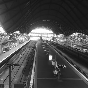 Tram Stop 1 - Spencer St/Collins St - Quiet Cup Eve day - Train Stations Near Me - Melbourne, VIC