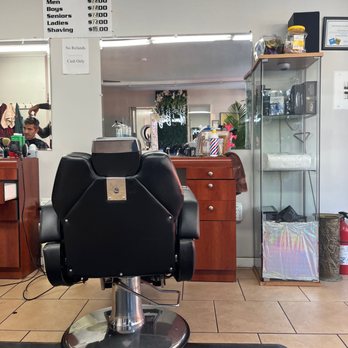 Ben's Barber Shop - Barbers Near Me - East Elmhurst, New York Ben's Barber Shop - Barbers Near Me - East Elmhurst, New York