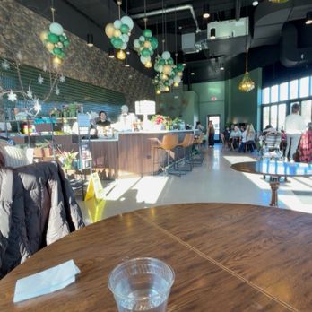 Coco & Maple - Interior - Coffee & Tea Near Me - Mount Prospect, Illinois