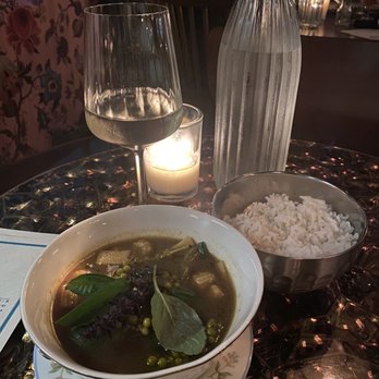 Cobi's - Jungle curry with rice and Chardonnay blend - Indian Near Me - Santa Monica, California