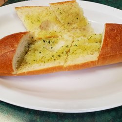 Sal's Pizza & Italian Restaurant - Garlic bread comes with dinner!