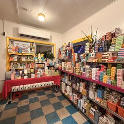 Zinnia's Dinette - All the tinned can fish