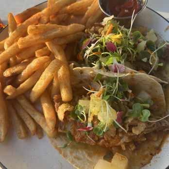 The Lenny - Bars Near Me - Durham, North Carolina