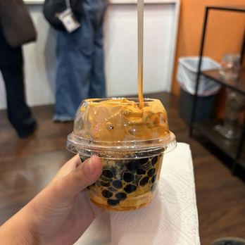 L'moon Creamery - 9oz Thai tea soft serve with boba and corn flakes - Bubble Tea Near Me - Upland, California