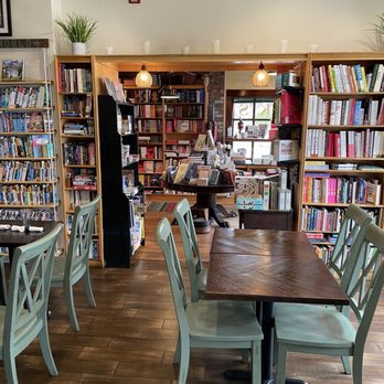 Da Pepo - The Bookstore that's attached to the restaurant - Italian Near Me - Montclair, New Jersey