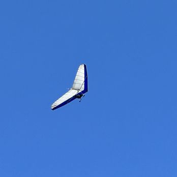 Windsports Hang Gliding - Coming in for a landing - Flight Instruction Near Me - Sylmar, California Windsports Hang Gliding - Coming in for a landing - Flight Instruction Near Me - Sylmar, California