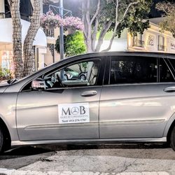 Mercedes Benz Rides by Gwendolyn - This R Class is very Rare and the second row is very spacious, clean and comfortable!