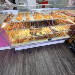 Donut King - Donut display