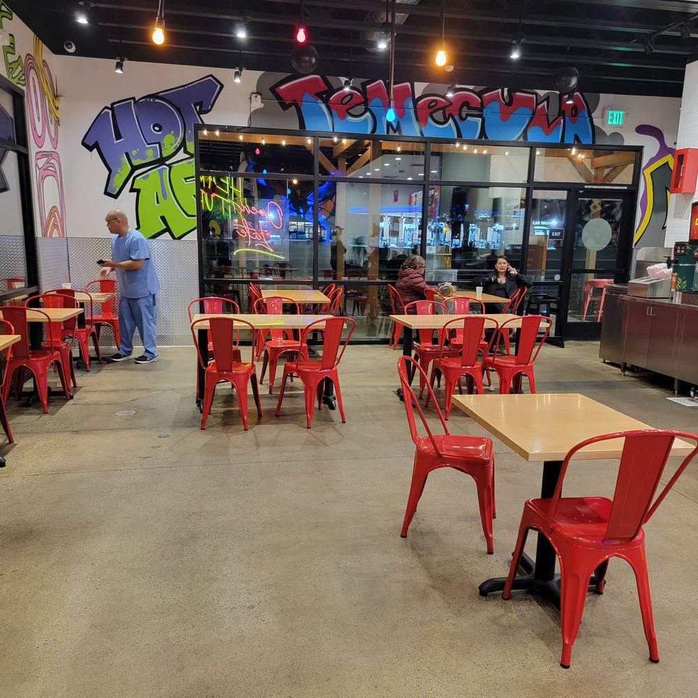 Dave's Hot Chicken - Interior - Chicken Shop Near Me - Temecula, California