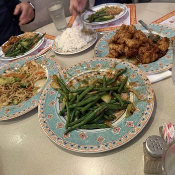 Golden Restaurant - Chinese Style Chicken Chow Mein, String Beans, Orange Chicken - Chinese Near Me - Fresno, California Golden Restaurant - Chinese Style Chicken Chow Mein, String Beans, Orange Chicken - Chinese Near Me - Fresno, California