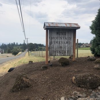 Pete's Mountain Vineyard & Winery - Wine Tasting Room Near Me - West Linn, Oregon Pete's Mountain Vineyard & Winery - Wine Tasting Room Near Me - West Linn, Oregon