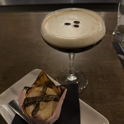 Lebanon Public House - Espresso martini and cupcake