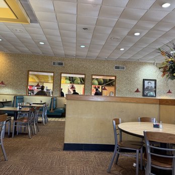 Piccadilly - Plenty of seating - New American Near Me - Memphis, Tennessee Piccadilly - Plenty of seating - New American Near Me - Memphis, Tennessee