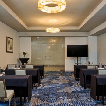 DoubleTree by Hilton Hotel Irvine - Spectrum - Restaurant - Hotels Near Me - Irvine, California DoubleTree by Hilton Hotel Irvine - Spectrum - Restaurant - Hotels Near Me - Irvine, California