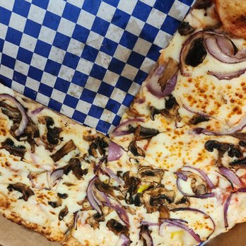 Gridiron Pizza - Onion n mushrooms - Pizza Near Me - Victorville, California Gridiron Pizza - Onion n mushrooms - Pizza Near Me - Victorville, California