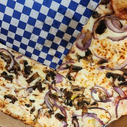 Gridiron Pizza - Onion n mushrooms
