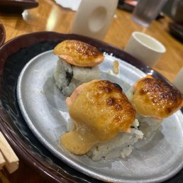 F002) Baked Salmon Roll