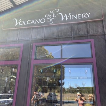 Volcano Winery - The i - Wineries Near Me - Volcano, Hawaii Volcano Winery - The i - Wineries Near Me - Volcano, Hawaii