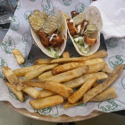 Uncle Buck's Fishbowl & Grill - Buffalo Chicken Tacos