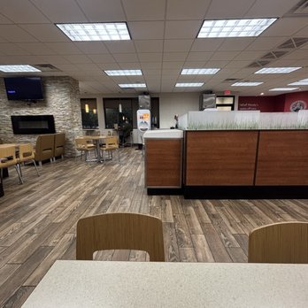 Wendy's - Dining Room - Fast Food Near Me - Richardson, Texas Wendy's - Dining Room - Fast Food Near Me - Richardson, Texas