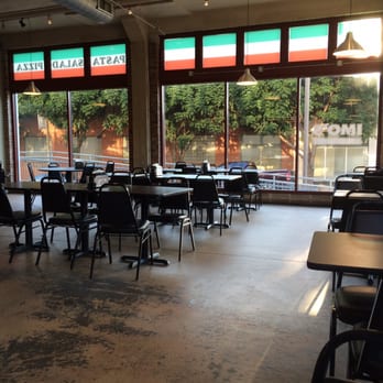 Imo's Pizza - Empty but clean dining room - Pizza Near Me - Saint Louis, Missouri Imo's Pizza - Empty but clean dining room - Pizza Near Me - Saint Louis, Missouri
