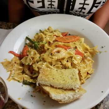 Mo's Restaurant - Seafood pasta - Haitian Near Me - Key West, Florida Mo's Restaurant - Seafood pasta - Haitian Near Me - Key West, Florida
