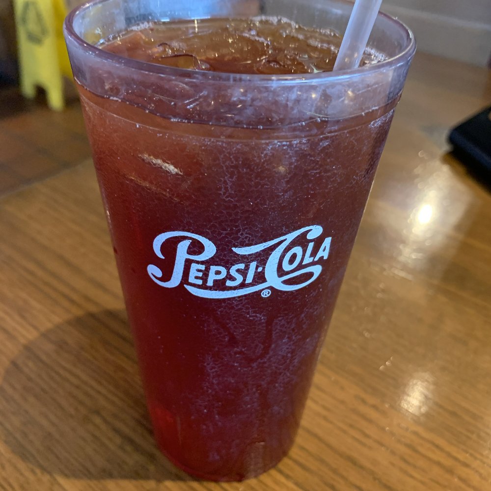 Applebee's Grill + Bar - Raspberry Iced Tea - Sports Bars Near Me - Radcliff, Kentucky