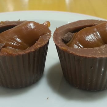 Nucha - Bombones de DDL - Desserts Near Me - Martínez, C Nucha - Bombones de DDL - Desserts Near Me - Martínez, C