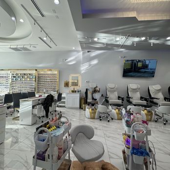 Organic Nails and Spa - Glendale - Nail Salons Near Me - Glendale, Arizona