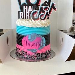 Pan de Miel - This is the cake I saw on their Instagram page, this is what I ordered. An exact replica of this cake minus the persons name on the cake.