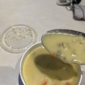 St. Louis Bread - Watery chicken and wild rice soup - Sandwiches Near Me - Arnold, Missouri St. Louis Bread - Watery chicken and wild rice soup - Sandwiches Near Me - Arnold, Missouri