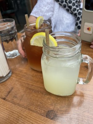 Pub John Michaels by null