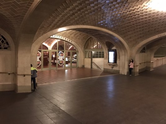 Whispering Gallery in Grand Central Terminal by null