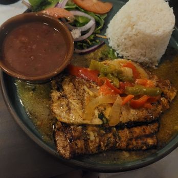 Boriken Restaurant & Bar - Pollo al ajillo - Puerto Rican Near Me - Staten Island, New York