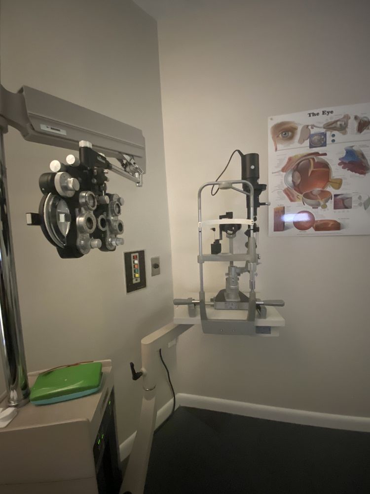 CRYSTAL CLEAR EYE SURGEONS 848 First Colonial Rd, Virginia Beach