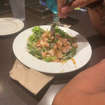 Applebee's Grill + Bar - Grilled Oriental Chicken Salad Wrap - American Near Me - Elizabeth, New Jersey