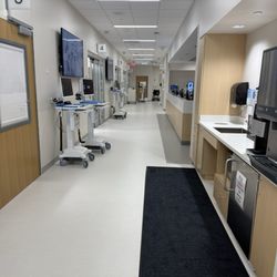 UChicago Medicine Crown Point - Er rooms